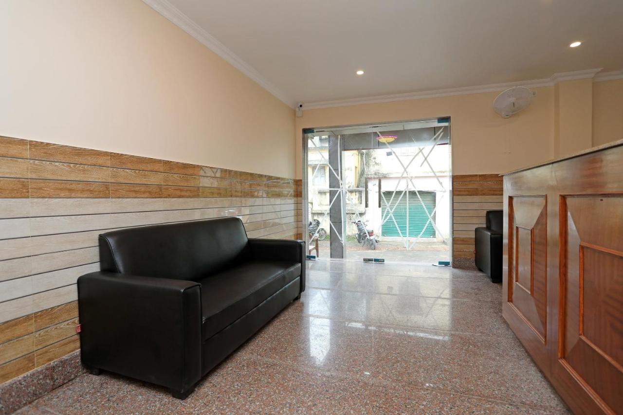 Oyo 13528 Kumud Plaza Ξενοδοχείο Μπουμπάνεσβαρ Εξωτερικό φωτογραφία